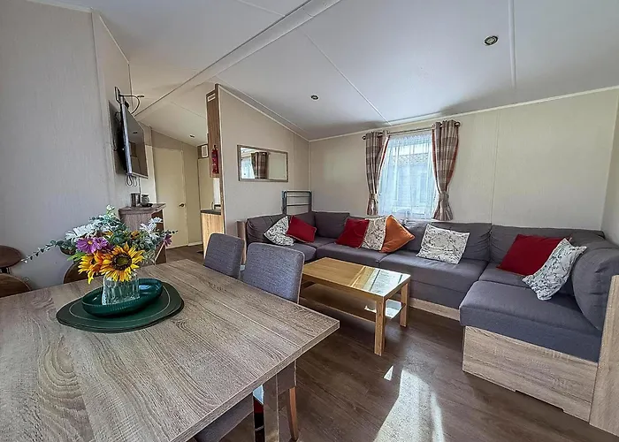 Stunning10 Berth Caravan With Decking At Broadland Sands In Suffolk Ref 20082Bs
