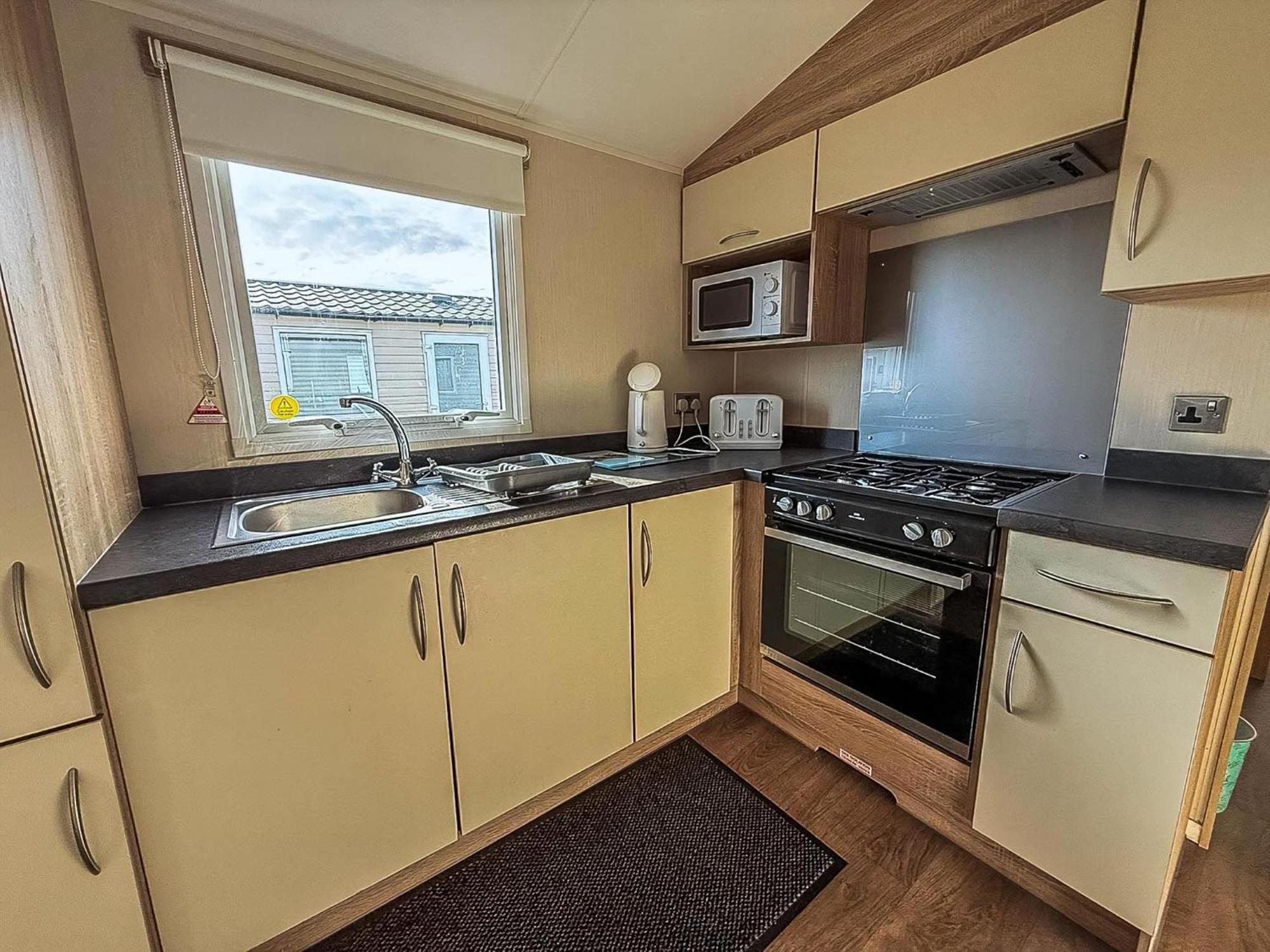 Stunning10 Berth Caravan With Decking At Broadland Sands In Suffolk Ref 20082bs Hopton on Sea